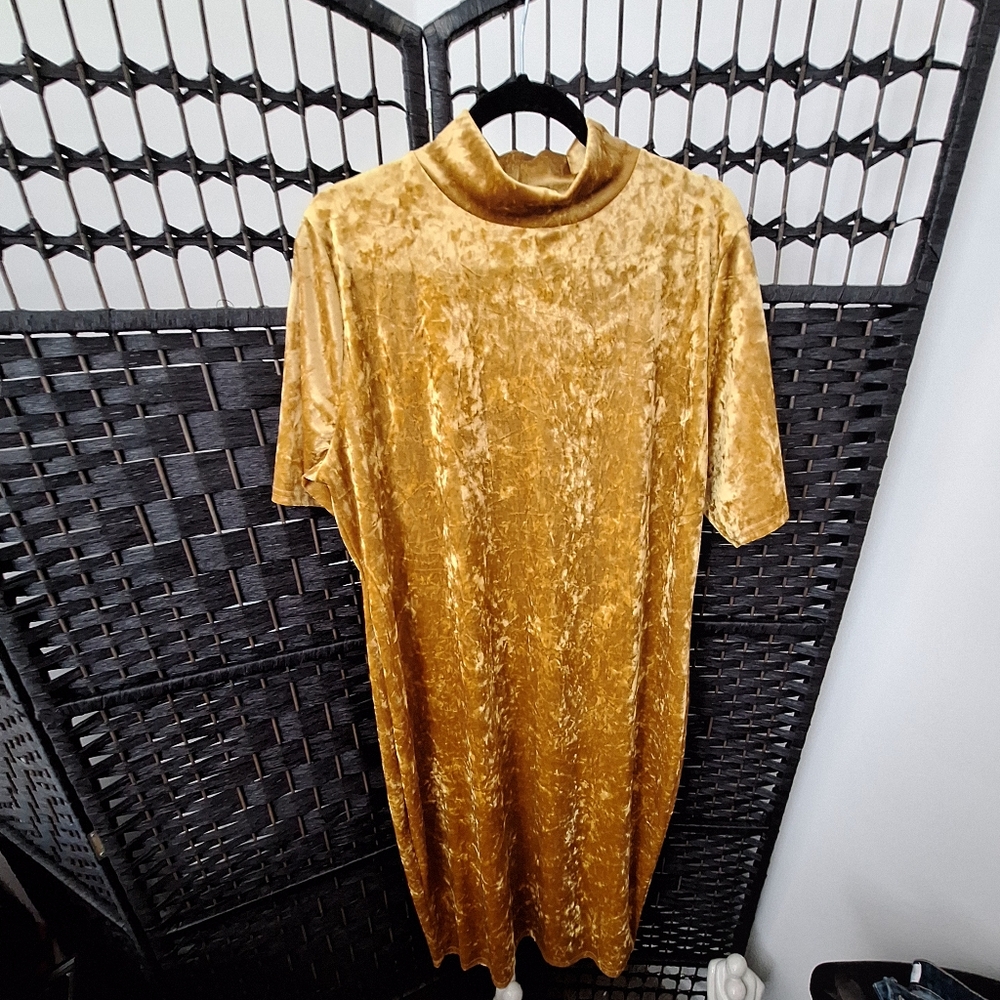 Boohoo - Yellow Veleour Mock-Neck Collar Dress! Sz 20 NWOT